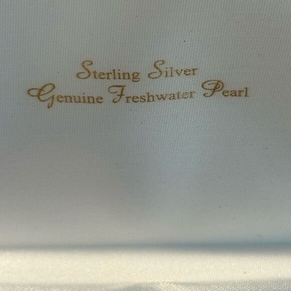 Fresh water pearls Interchangeable Sterling Silver Pearl Earrings Set - Picture 4 of 11